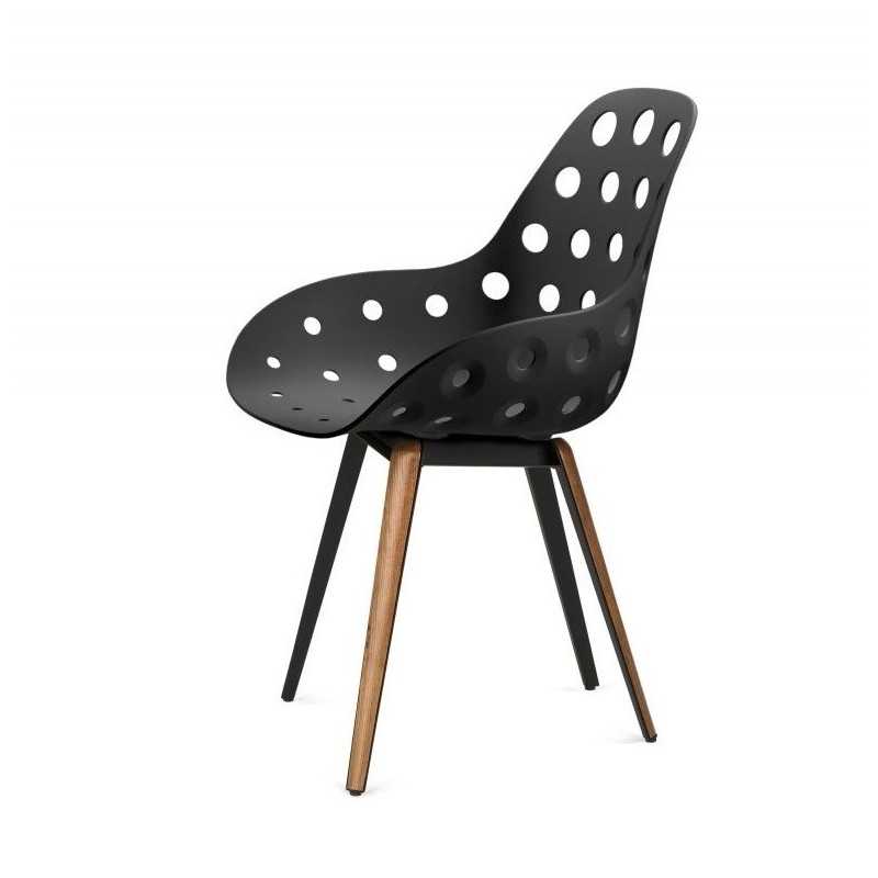 Icon Dimple closed chair by Kubikoff