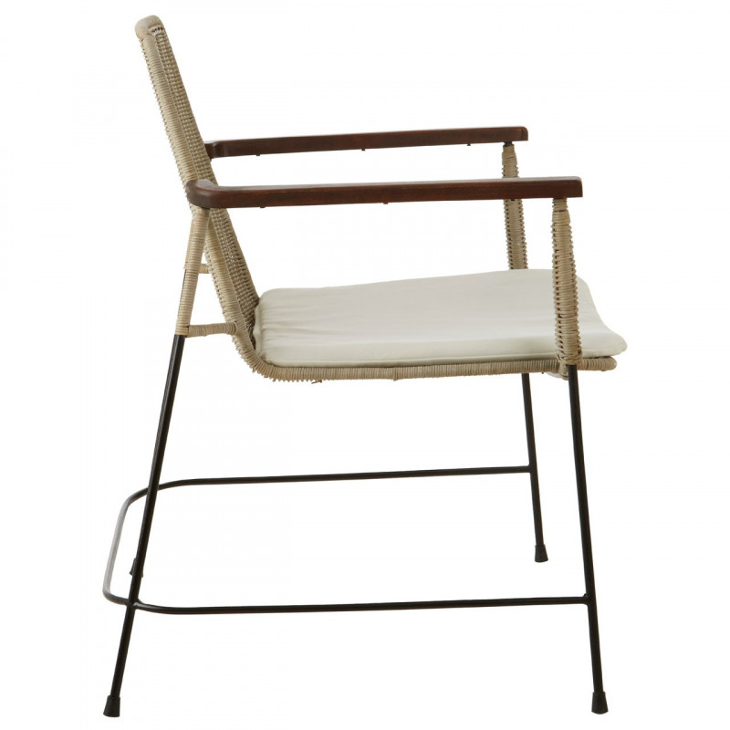Kubu Rattan Lounge Chair With Metal Legs