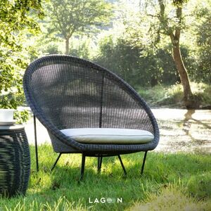 Garden or balcony … This cozy Gipsy Cocoon lounge chair will fit like a glove with its delicate weave and removable cushion. 🖤🤎

Cocoon in the perfect comfort with proper back support while you enjoy a peaceful afternoon.
.
.
.
.
#vivalagoon #vincentsheppard #neutralhome #interiordesign #interiordesigninspo #instainteriordesign #interiordesignlondon #instainterior #livingspaces #instahomedesign #homedesigns #interiordesignersofinsta #homestyle #luxuryhomes #luxuryspaces #luxuryinteriordesign #homeaccount #homeinspo #interiorideas #luxurystyling #homedesigner #decortips #interiordesigntrends #diningroominspo #Interiorslondon #gardendecor #balconydecor #loungechair #outdoorliving #elledecor