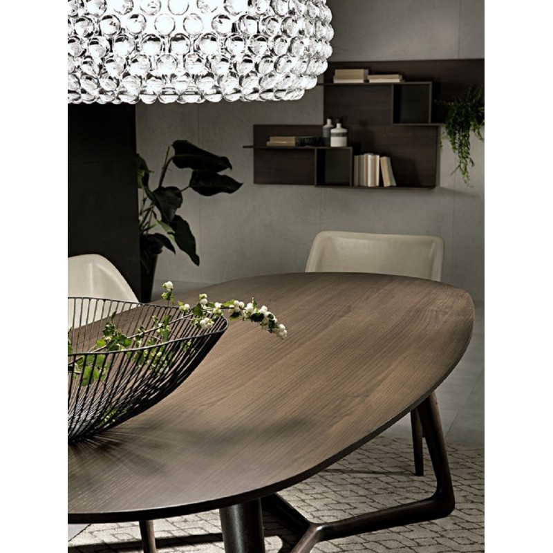 Pacini e Cappellini Cover Oval Dining Table